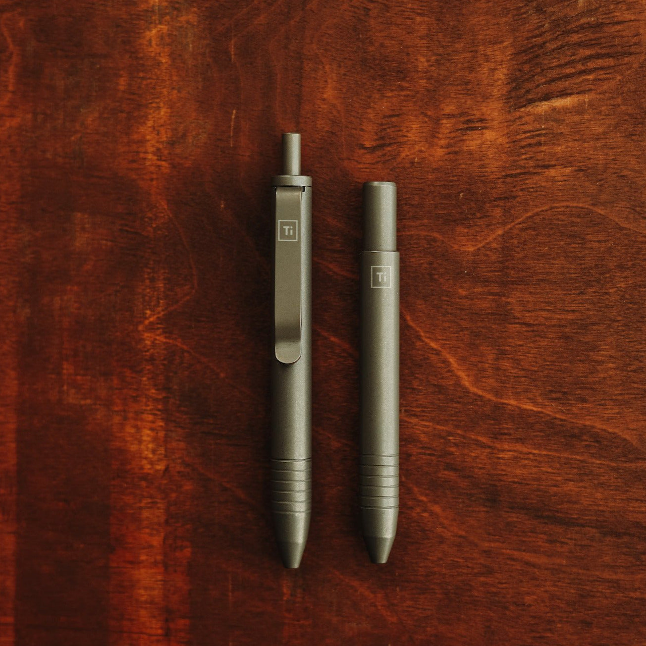  BIG IDEA DESIGN Dual Side Click Pen (Titanium DLC Black) :  Arts, Crafts & Sewing